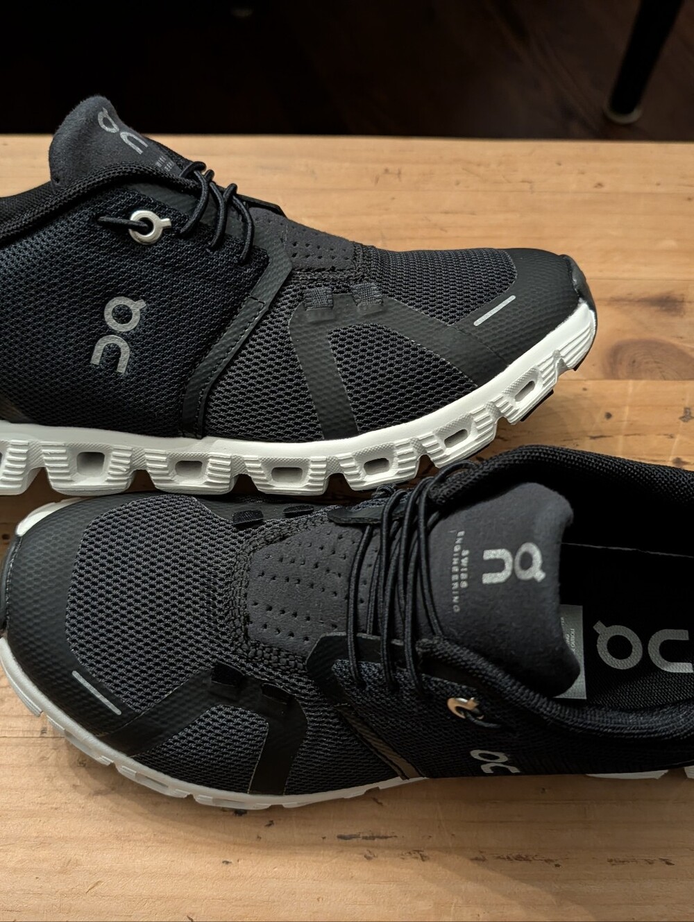 On Running Running Women's Cloudswift Black/White On Cloud Running Shoes